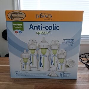 Dr. Brown's Anti-Colic Options+ Newborn Feeding Set - White/Green